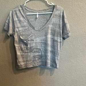 Gray camo Z-SUPPLY top. Size small.